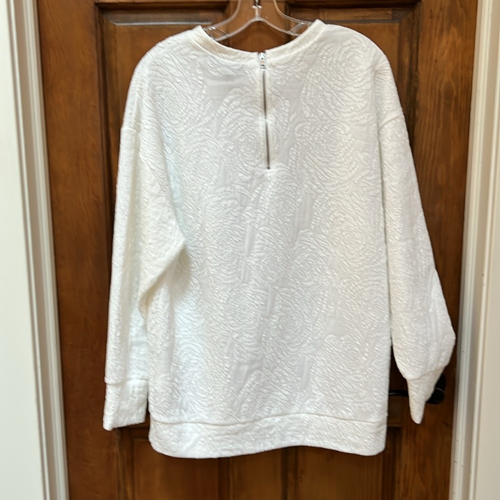 Banana Republic White Patterned Pullover Top. Lon… - image 3